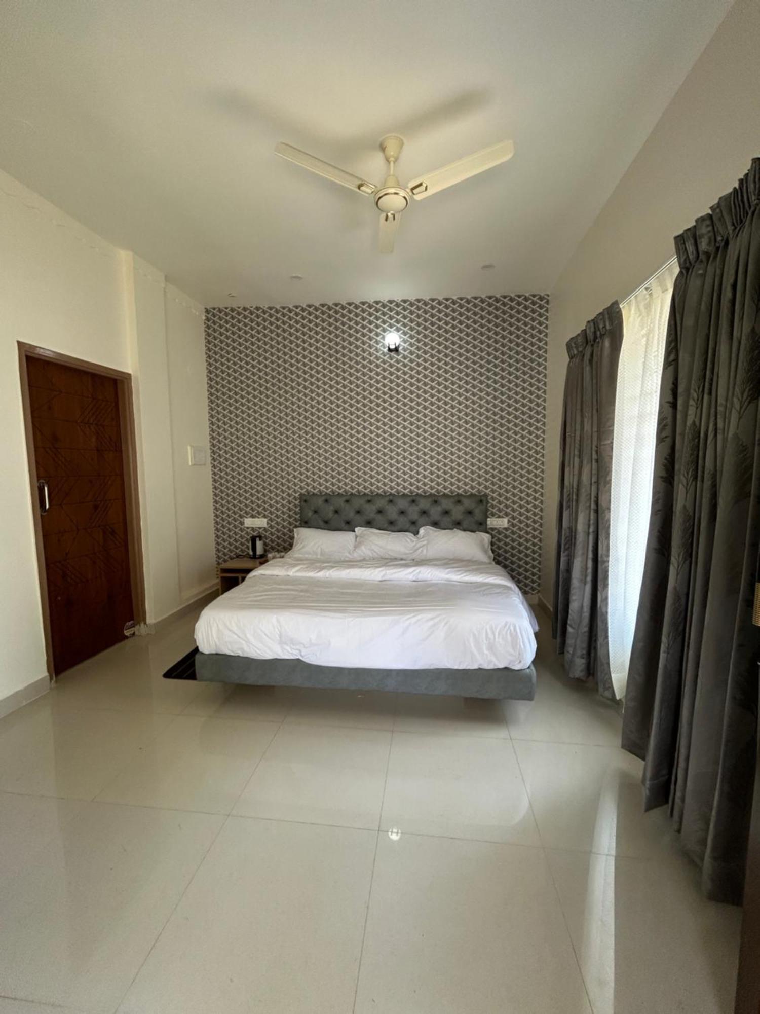 Sapphire Stayss เยลาคีรี ภายนอก รูปภาพ